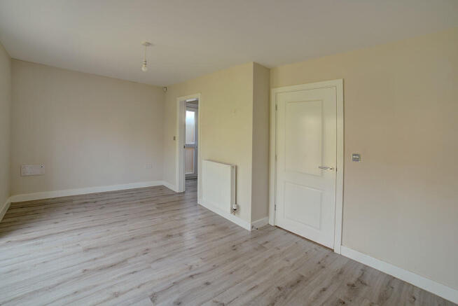 4 bed Detached for sale Image 9
