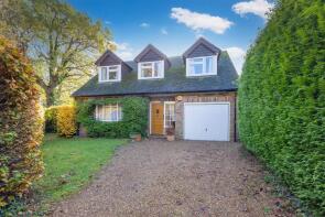 Thickets, Burchetts Green Lane, Burchetts Green, Maidenhead SL6 3QW