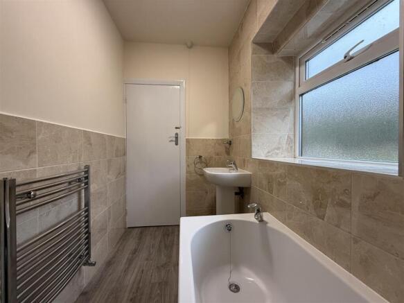 1 bed Terraced to rent Image 9
