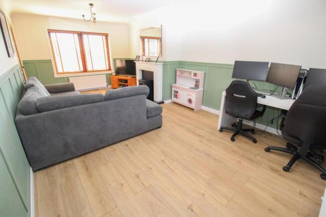 LOUNGE.jpg