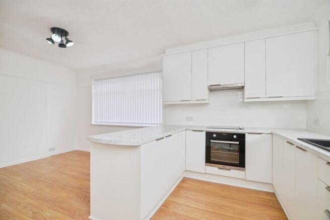 2 bed Detached Bungalow for sale Image 6