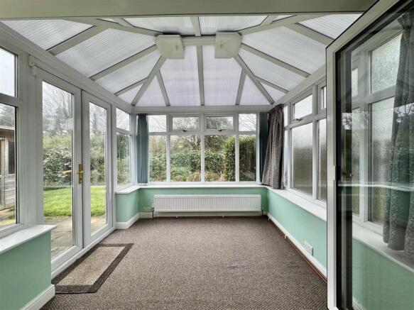 2 bed Semi-Detached Bungalow for sale Image 12