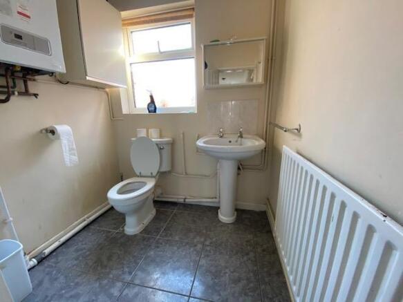 Cloakroom/wc