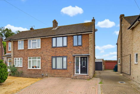 Fullerton Road, Byfleet, KT14