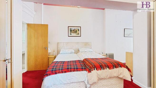 2 bed Apartment for sale Image 11