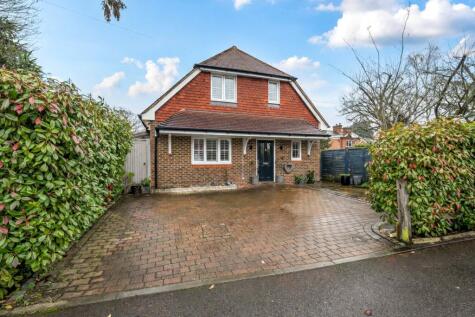 Egley Drive, Woking, Surrey, GU22