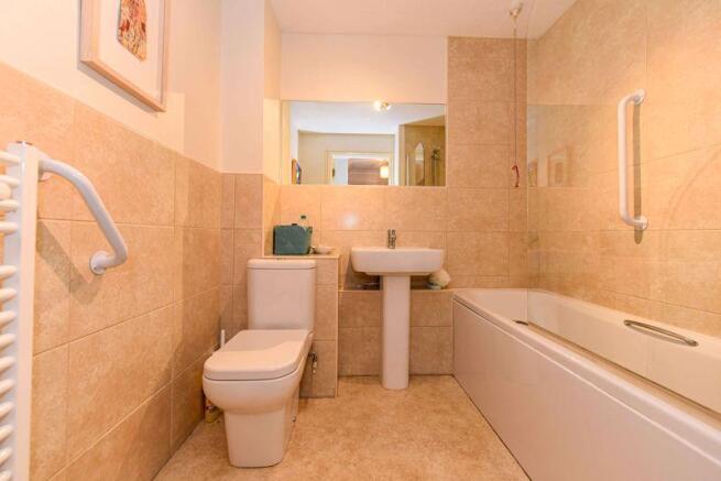 Photo 6