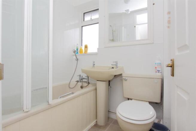 11 lees close ph15.JPG