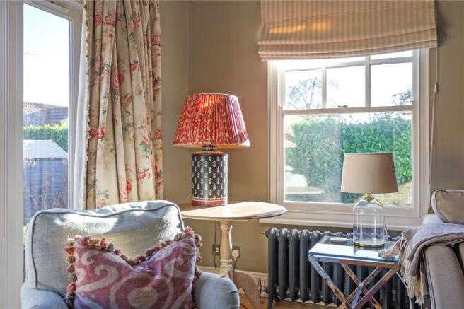 Table & Lamp