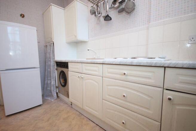Kitchen (2)
