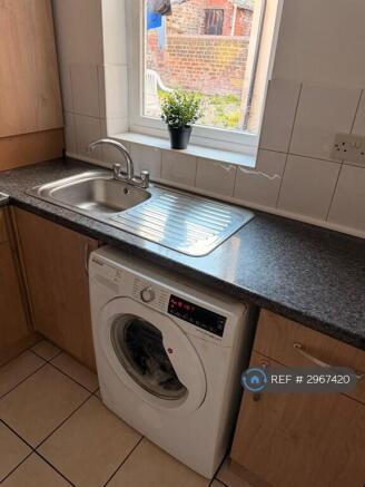 3 bed Terraced to rent Image 12