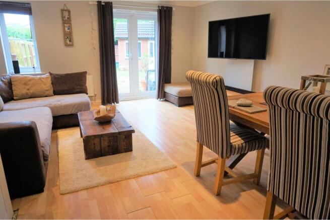 Lounge/Dining Room