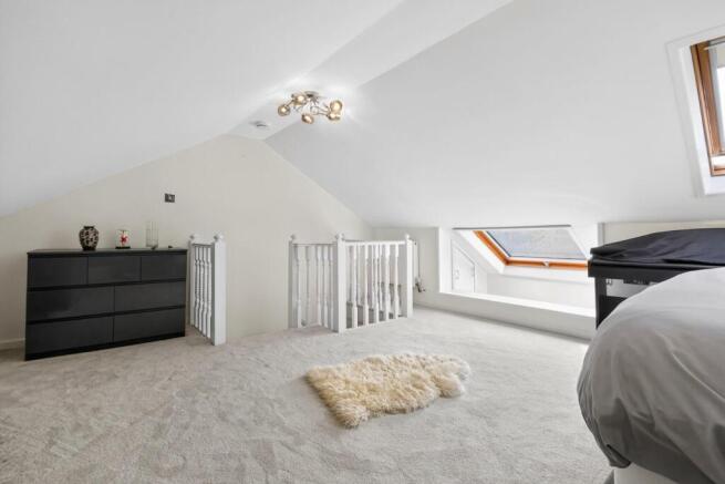 3 bed Apartment for sale Image 12