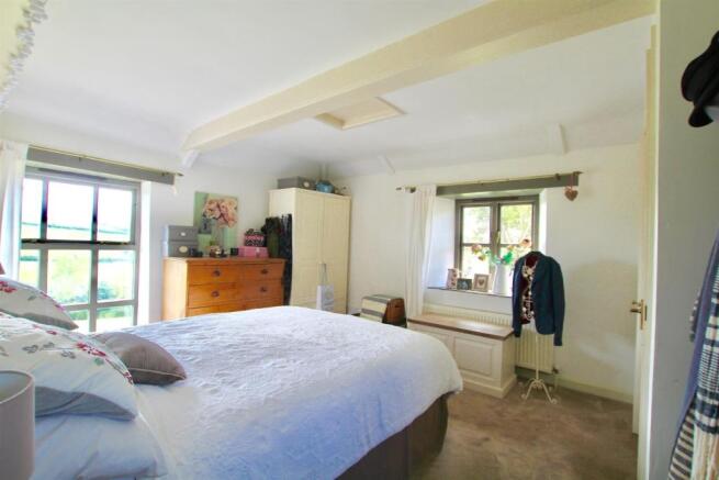 Master bedroom 2.jpg