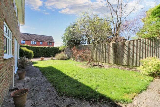 Hazlemere Road, Penn, HP10 photo 4