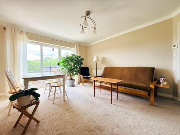2 bed Flat for sale Image 9