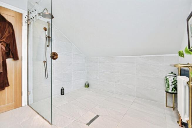 3 bed Detached for sale Image 10