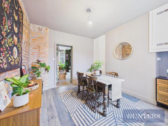 4 bed Semi-Detached for sale Image 6