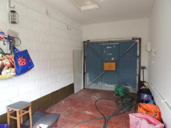 Garage: