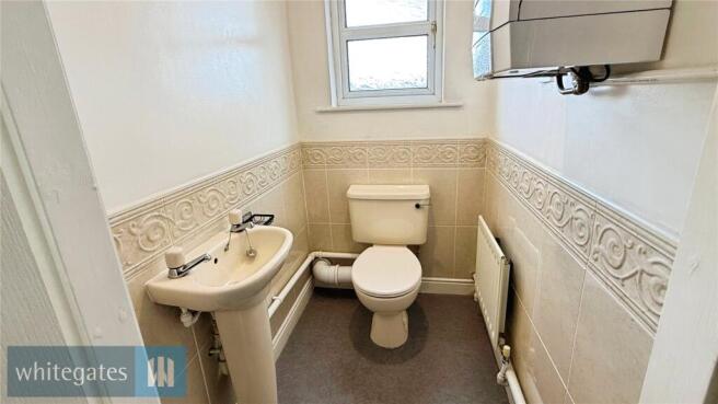 2 bed Terraced to rent Image 9
