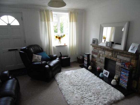 LIVING ROOM REVERSE