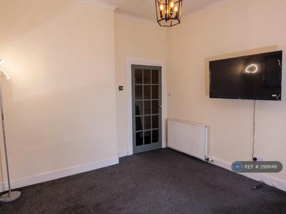 Large Living Room With Large Tv