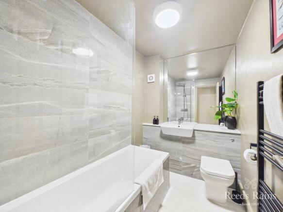 4 bed Terraced for sale Image 7