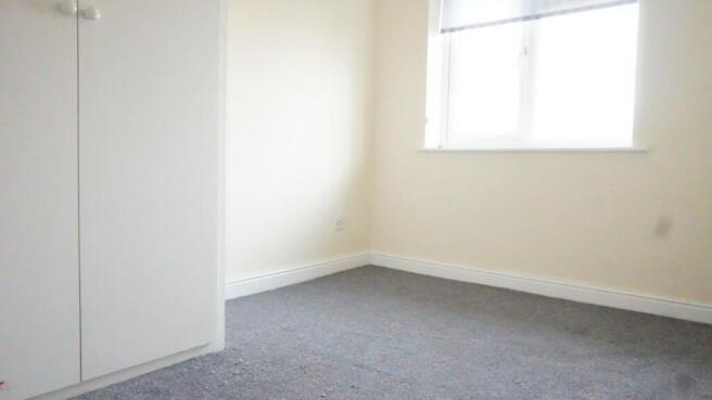 2 bed Semi-Detached to rent Image 5
