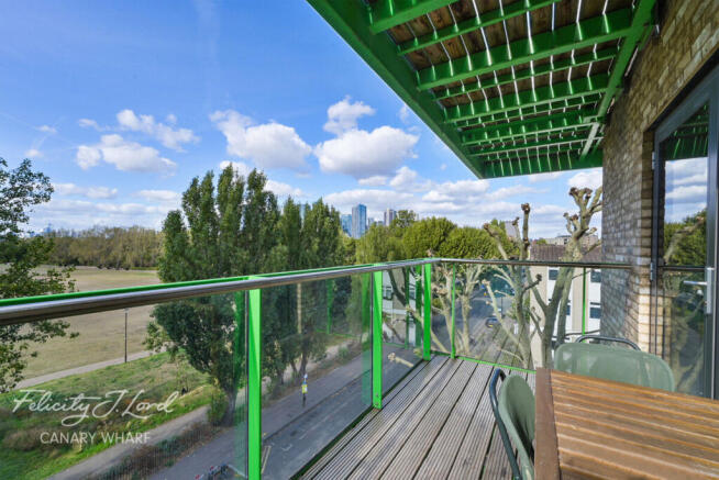 Eden Apartments, Glengarnock Avenue, London E14 photo 4