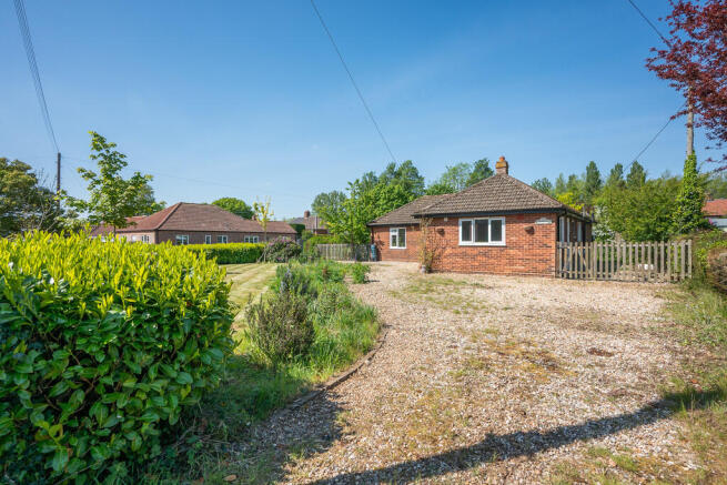 Holmstead,Whisson...