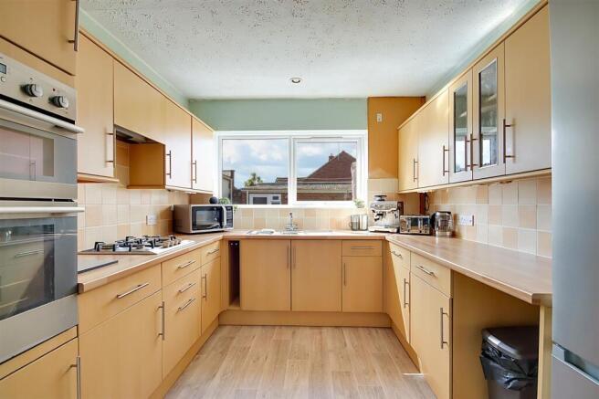 Rackham Road, Worthing, BN13 photo 2
