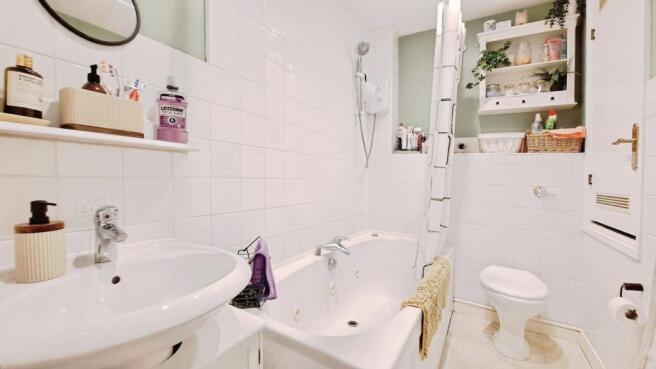 Bathroom/Wc