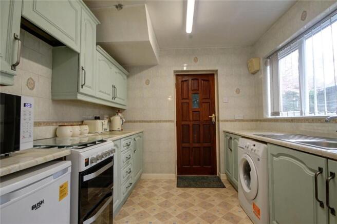 Kitchen Pic 1