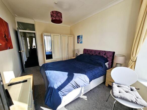 2 bed Flat for sale Image 10