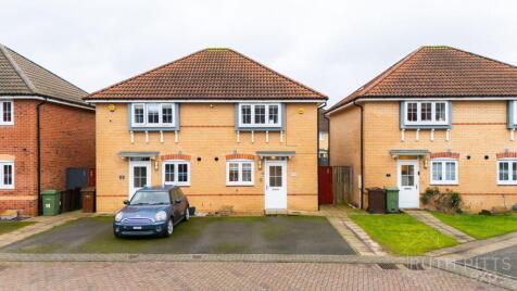 Pearl Court, Upton, WF9