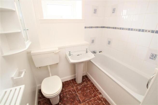 3 bed End of Terrace to rent Image 5