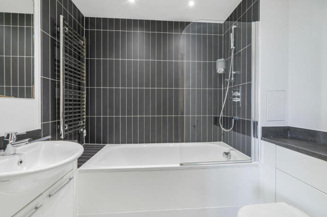 Mallard_EA_-_Argento_Tower__Wandsworth._Booking._S