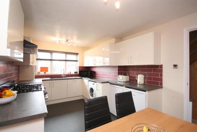 Kitchen Dining Room.JPG