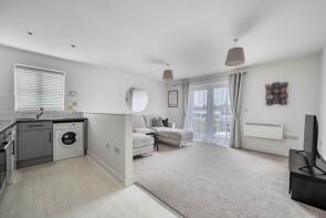 9, Cavendish Court, Cavendish Road, Emmer Green, Reading RG4 8XY