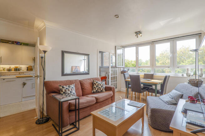 3 bed flat to rent