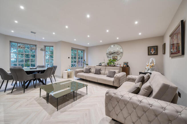 1418584-7-69972b7...