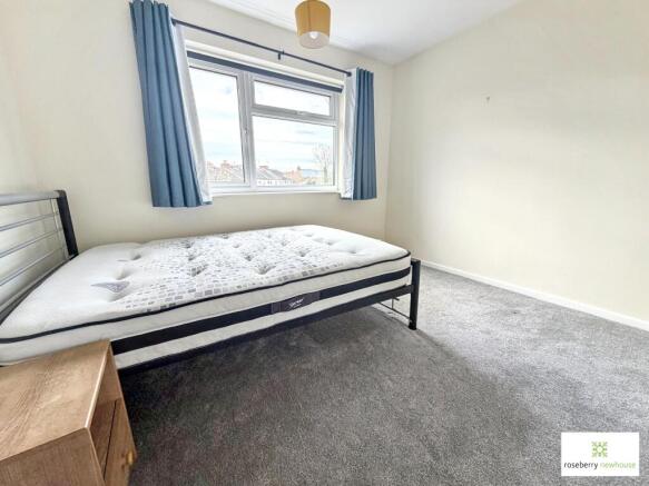 3 bed Semi-Detached for sale Image 8