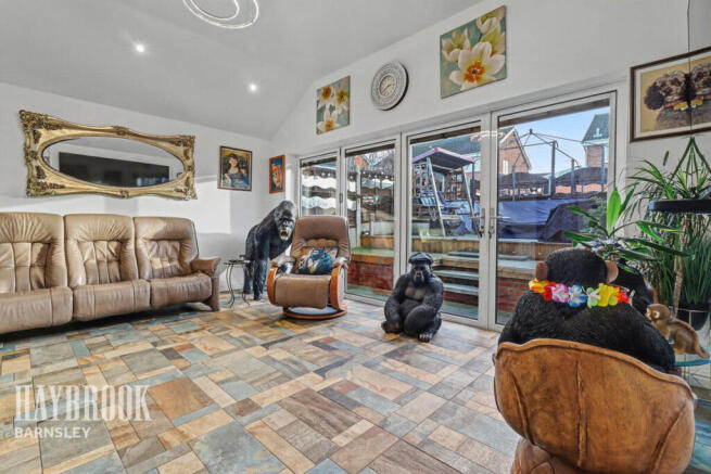 2 bed Detached Bungalow for sale Image 11