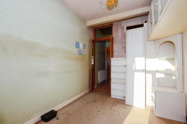 20 Capel Road, Watford photo 4