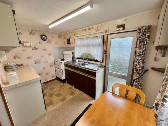 Bramleys Estate Agents - Lesley Way - Crosland Hil