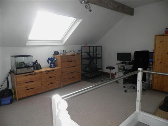 Photo 12