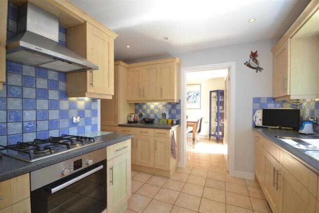 KITCHEN ALT 1.jpg
