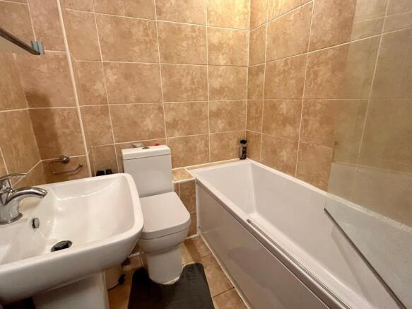 2 bed Terraced for sale Image 8