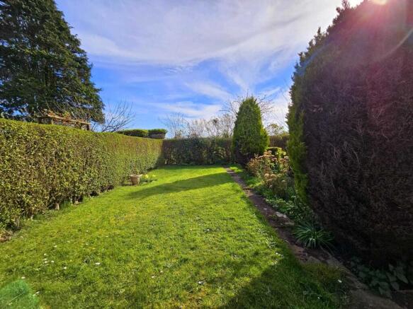 2 bed Semi-Detached Bungalow for sale Image 10