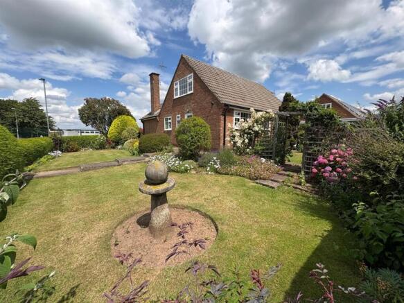 3 bed Detached for sale Image 10